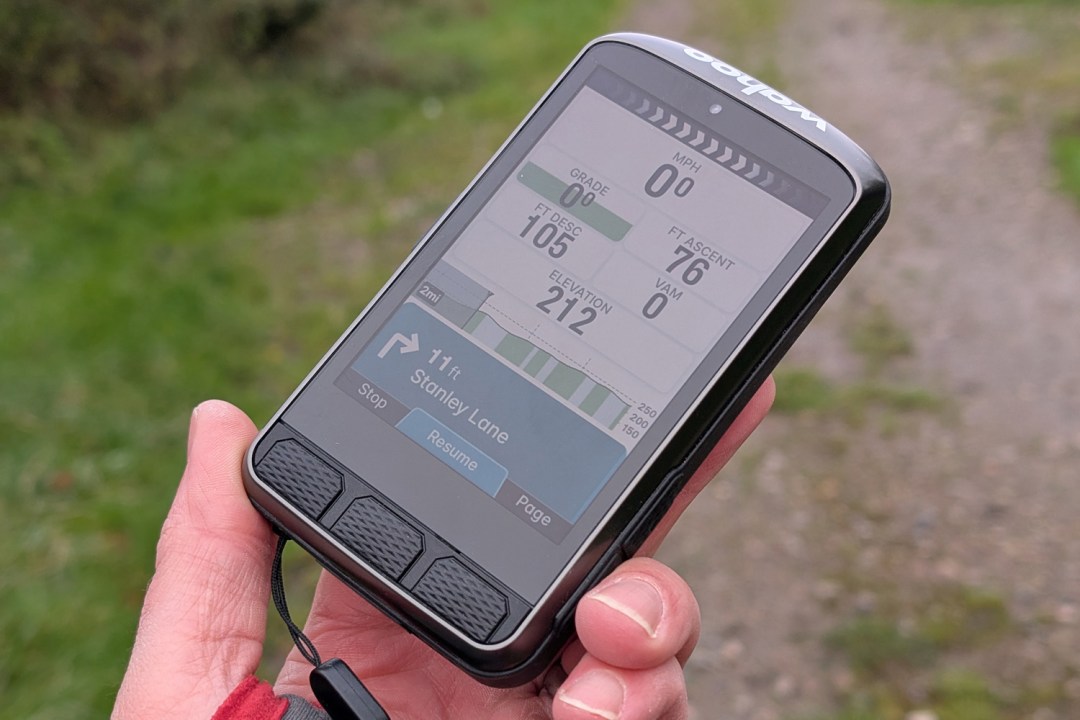 Wahoo Elemnt Ace review in hand elevation