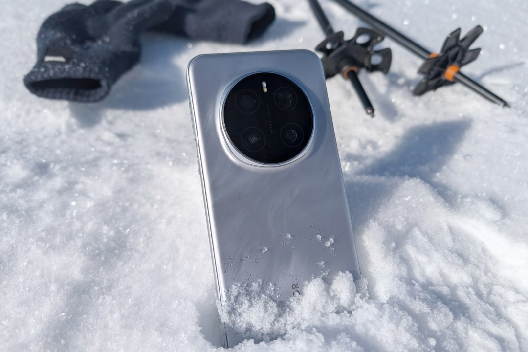 Honor Magic 7 Pro review in snow rear