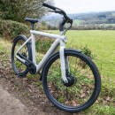 VanMoof S5 review: the minimal marvel rides again