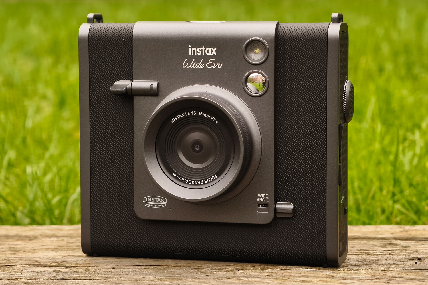 Fujifilm Instax Evo Wide review front